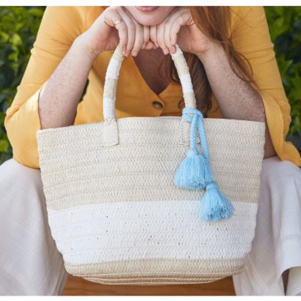 Altru straw tote bag